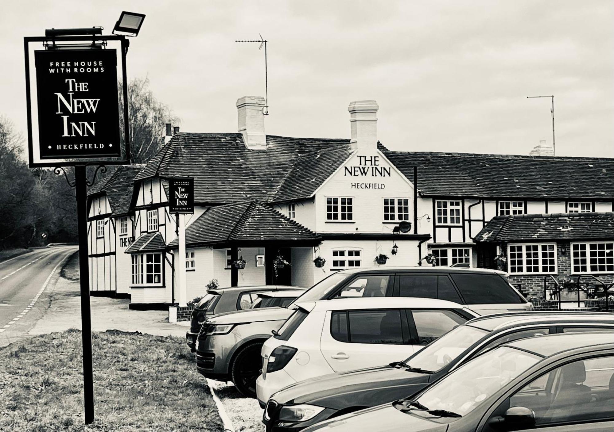 The New Inn Heckfield Хук Екстериор снимка