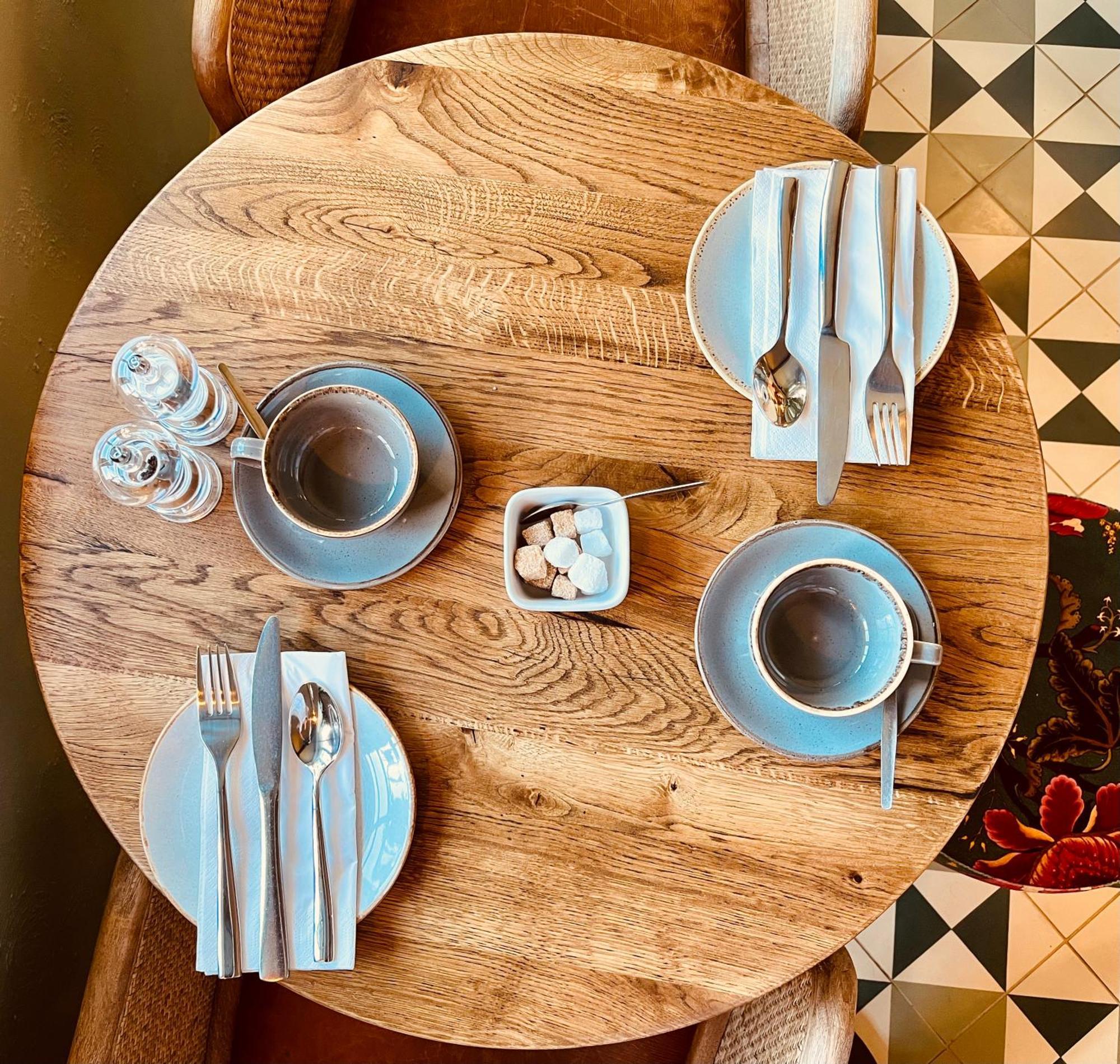 The New Inn Heckfield Хук Екстериор снимка