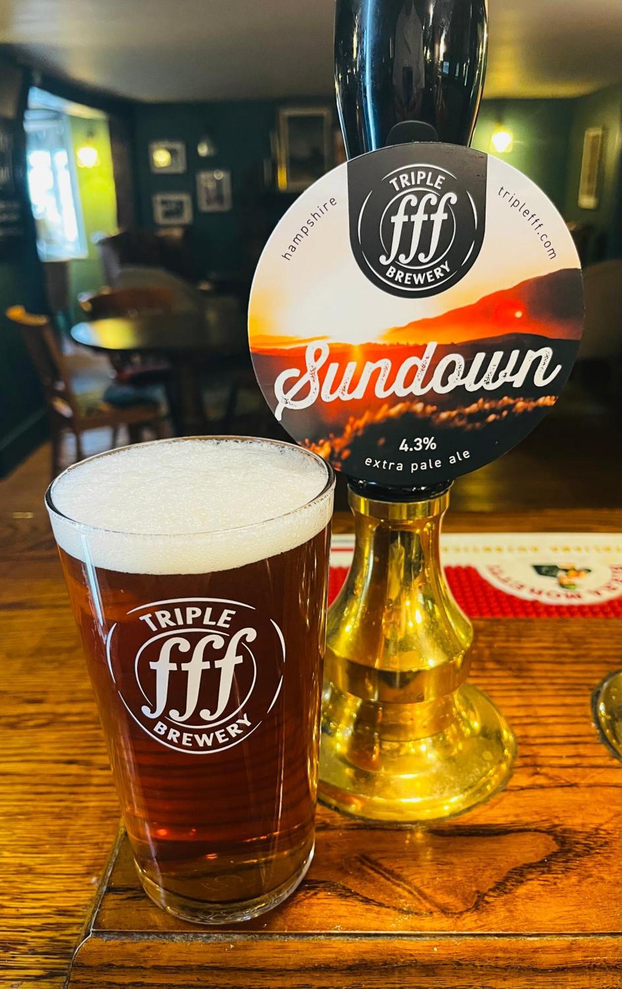The New Inn Heckfield Хук Екстериор снимка